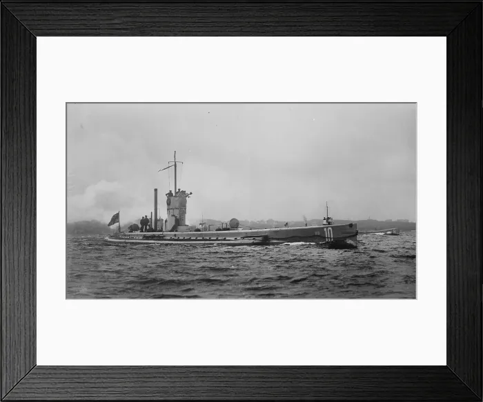 Framed Print : Submarine U-10 at full speed, between c1914 and c1915. Creator: Bain News Service. Submarine U-10 at full speed, between c1914 and c1915. Creator: Bain News Service Framed Print : Submarine U-10 at full speed, between c1914 and c1915. Creator: Bain News Service. Submarine U-10 at full speed, between c1914 and c1915. Creator: Bain News Service