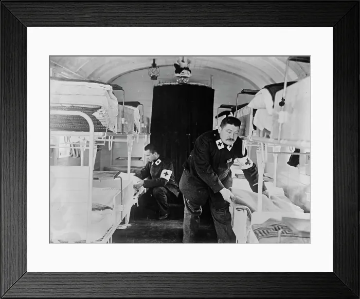 Framed Print : Sleeping room in Kaiserin's Hospital Train, between c1914 and c1915. Creator: Bain News Service Framed Print : Sleeping room in Kaiserin's Hospital Train, between c1914 and c1915. Creator: Bain News Service