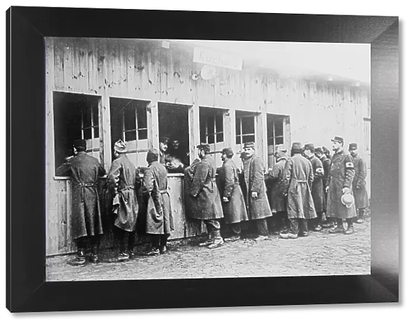 Prisoners get rations, Zossen, between 1914 and c1915. Creator: Bain News Service