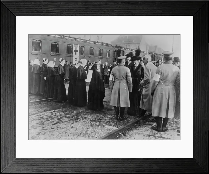 Framed Print : Kaiserin visiting a train of the wounded at Breslau, between 1914 and c1915. Creator: Bain News Service Framed Print : Kaiserin visiting a train of the wounded at Breslau, between 1914 and c1915. Creator: Bain News Service