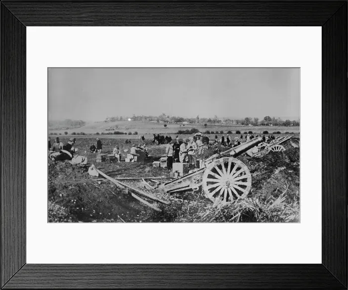 Framed Print : Austrian 15 cm. gun in action, between c1910 and c1915. Creator: Bain News Service Framed Print : Austrian 15 cm. gun in action, between c1910 and c1915. Creator: Bain News Service