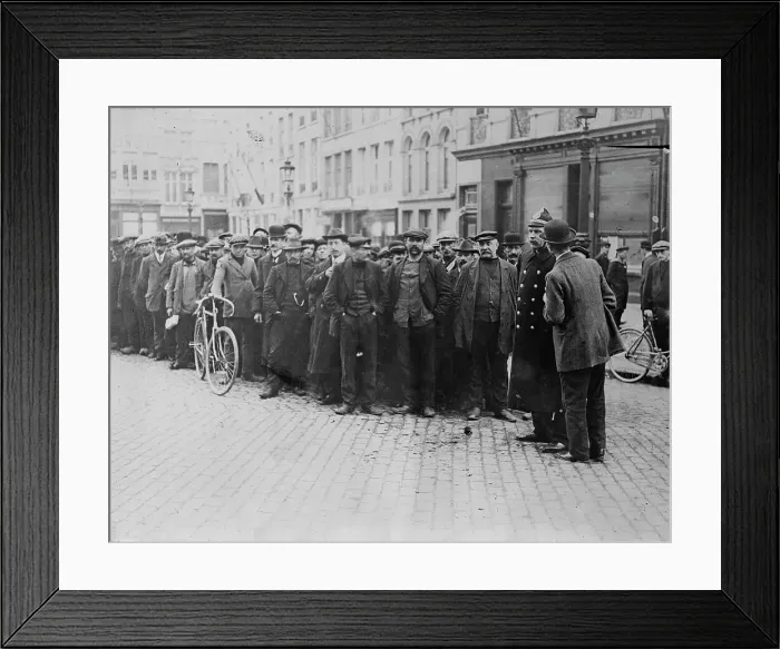 Framed Print : Refugees returned to Antwerp, 1914. Creator: Bain News Service Framed Print : Refugees returned to Antwerp, 1914. Creator: Bain News Service