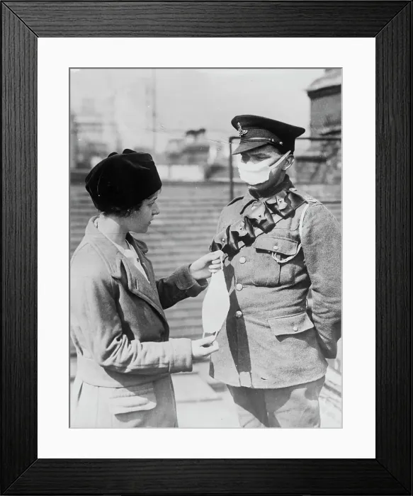 Framed Print : Respirator for British soldiers, between 1914 and c1915. Creator: Bain News Service Framed Print : Respirator for British soldiers, between 1914 and c1915. Creator: Bain News Service