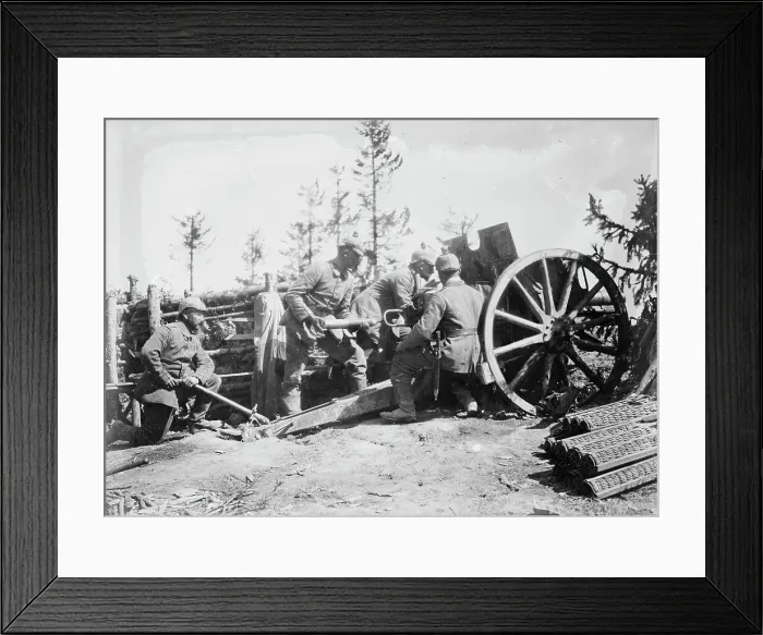 Framed Print : German Battery in Galicia, between 1914 and c1915. Creator: Bain News Service Framed Print : German Battery in Galicia, between 1914 and c1915. Creator: Bain News Service