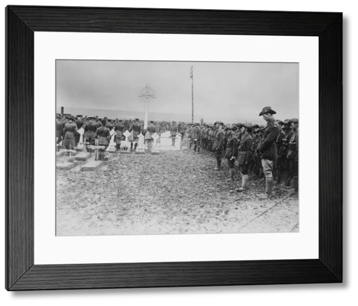 Framed Print : British field memorial service, 8 Jul 1917. Creator: Bain News Service Framed Print : British field memorial service, 8 Jul 1917. Creator: Bain News Service