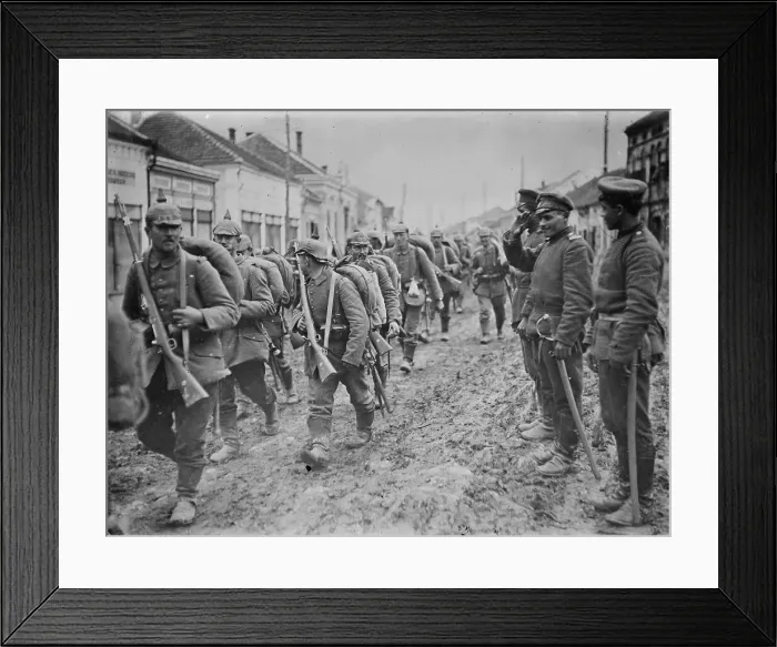 Framed Print : Germans passing thro Paracin, on Belgrad - Nisch Line, between c1910 and c1920. Creator: Bain News Service Framed Print : Germans passing thro Paracin, on Belgrad - Nisch Line, between c1910 and c1920. Creator: Bain News Service