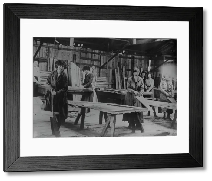 Framed Print : British women carpenters near front, 30 Jun 1917. Creator: Bain News Service Framed Print : British women carpenters near front, 30 Jun 1917. Creator: Bain News Service