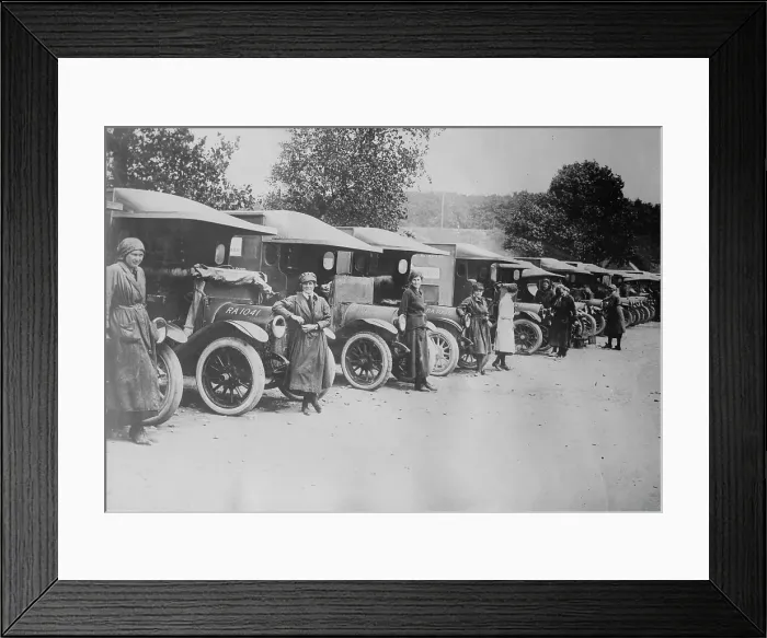 Framed Print : British women ambulance drivers, 27 Jun 1917. Creator: Bain News Service Framed Print : British women ambulance drivers, 27 Jun 1917. Creator: Bain News Service