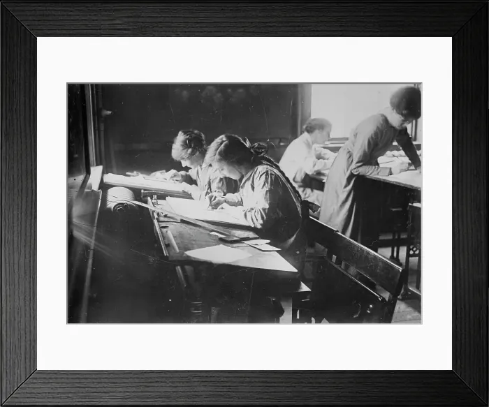 Framed Print : London Common Council Tech. Lessons in Tracing, May 1917. Creator: Bain News Service Framed Print : London Common Council Tech. Lessons in Tracing, May 1917. Creator: Bain News Service