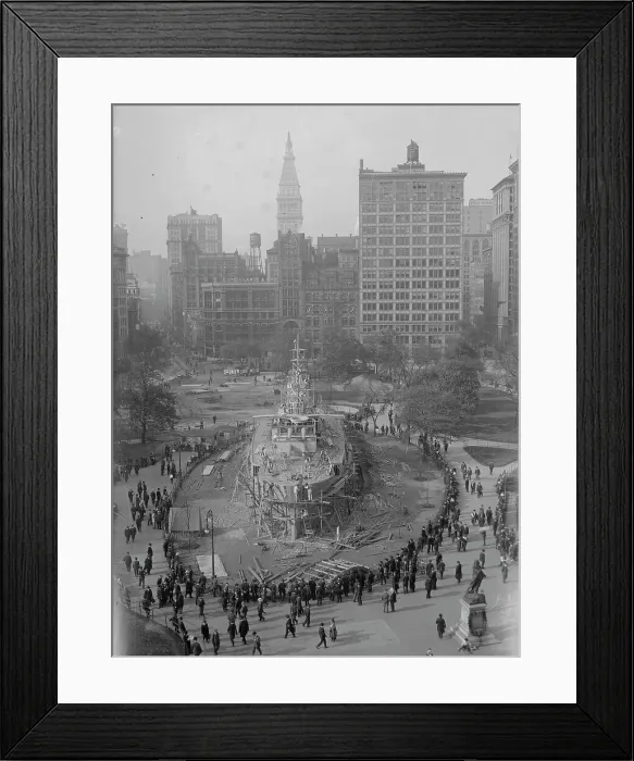 Framed Print : U.S.S. Recruit, Union Sq. between c1915 and c1920. Creator: Bain News Service Framed Print : U.S.S. Recruit, Union Sq. between c1915 and c1920. Creator: Bain News Service