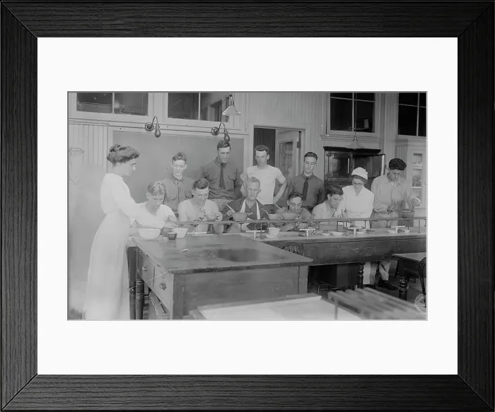 Framed Print : Cooking, Pratt Institute, Miss Hanks [i.e. Hanko] & Miss Kierstead, 26 Aug 1917. Creator: Bain News Service. Cooking, Pratt Institute, Miss Hanks [i.e. Hanko] & Miss Kierstead, 26 Aug 1917. Creator: Bain News Service