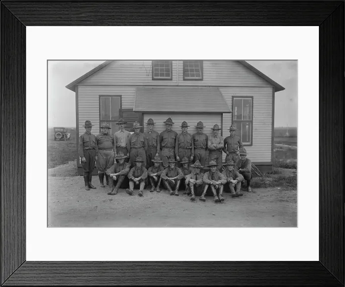 Framed Print : Aviators, Mineola, between 1917 and 1918. Creator: Bain News Service Framed Print : Aviators, Mineola, between 1917 and 1918. Creator: Bain News Service