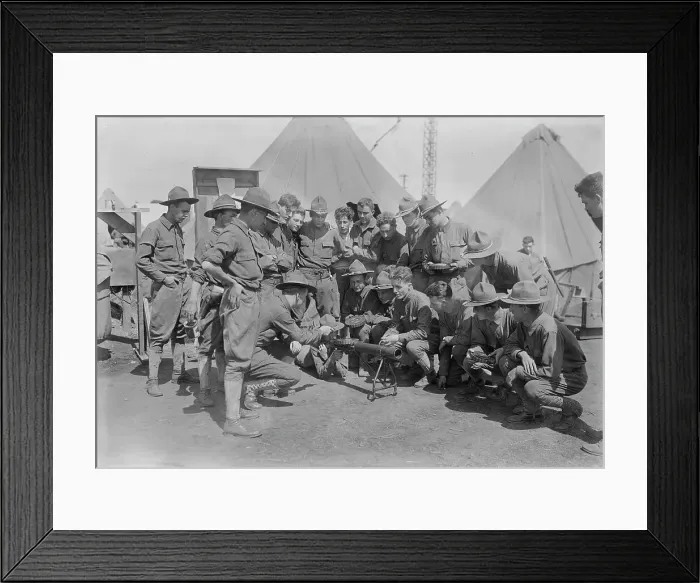 Framed Print : Lewis machine gun crew, Camp Mills, 10 Jul 1917. Creator: Bain News Service Framed Print : Lewis machine gun crew, Camp Mills, 10 Jul 1917. Creator: Bain News Service