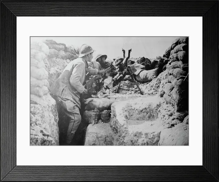 Framed Print : French put a mitrailleuse in position, between c1915 and 1918. Creator: Bain News Service Framed Print : French put a mitrailleuse in position, between c1915 and 1918. Creator: Bain News Service