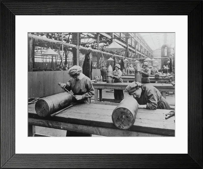 Framed Print : English women finishing a 9.2 shell, between c1915 and 1917. Creator: Bain News Service Framed Print : English women finishing a 9.2 shell, between c1915 and 1917. Creator: Bain News Service