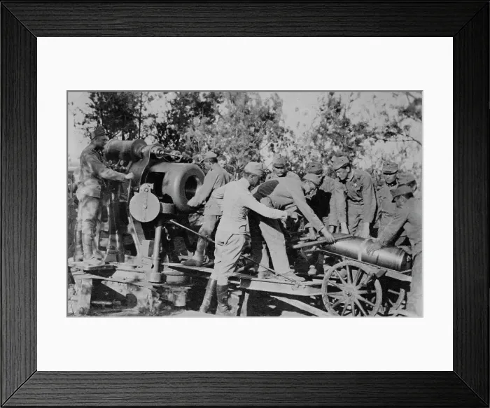 Framed Print : Austrians loading 30.5 cm gun, between c1915 and 1918. Creator: Bain News Service Framed Print : Austrians loading 30.5 cm gun, between c1915 and 1918. Creator: Bain News Service
