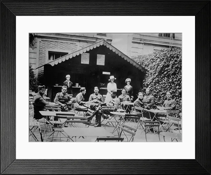 Framed Print : Y.M.C.A. in Paris, Mrs. T. Roosevelt Jr. between c1915 and c1920. Creator: Bain News Service