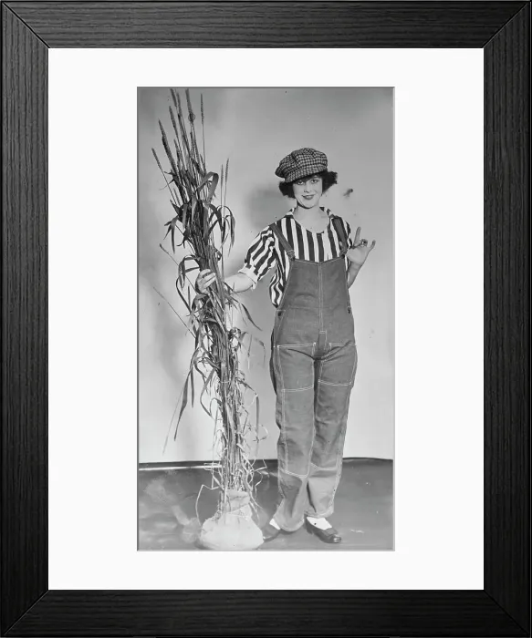 Framed Print : Farmerette, Los Angeles, between c1915 and 1918. Creator: Bain News Service Framed Print : Farmerette, Los Angeles, between c1915 and 1918. Creator: Bain News Service