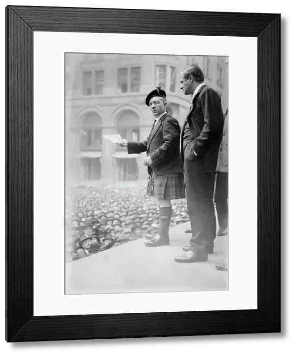 Framed Print : Lauder, (19 Oct 1917?). Creator: Bain News Service Framed Print : Lauder, (19 Oct 1917?). Creator: Bain News Service