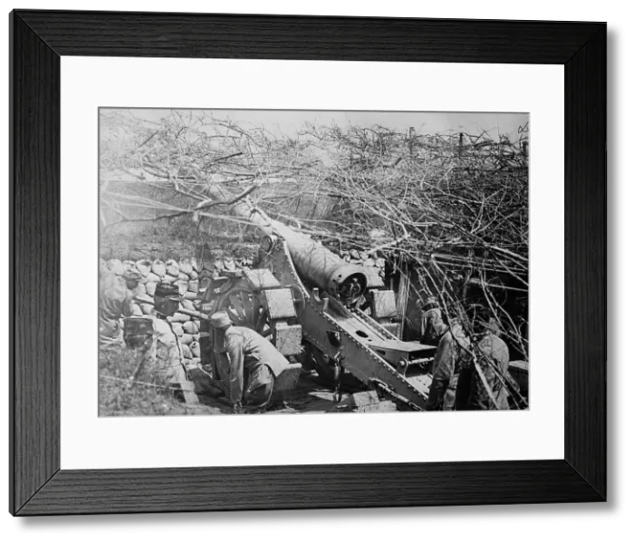 Framed Print : Macedonia, French 155 gun ready to fire, between c1915 and 1918. Creator: Bain News Service Framed Print : Macedonia, French 155 gun ready to fire, between c1915 and 1918. Creator: Bain News Service
