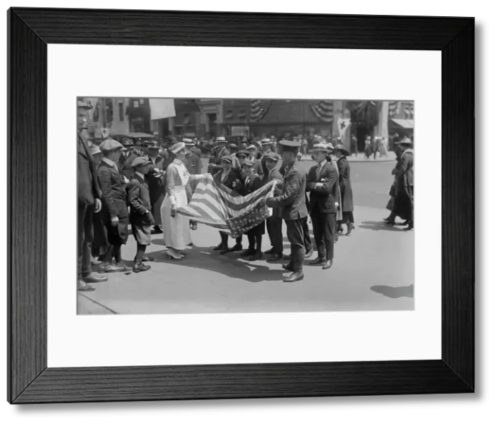 Framed Print : Collecting for Red + [Cross] (Countess Mazzuchi), 1918. Creator: Bain News Service