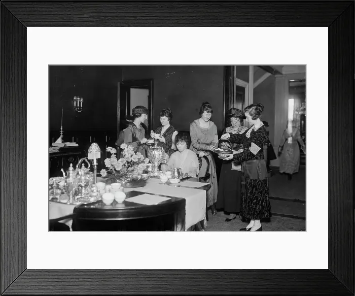 Framed Print : Tea at Hostess House, between c1915 and 1918. Creator: Bain News Service Framed Print : Tea at Hostess House, between c1915 and 1918. Creator: Bain News Service