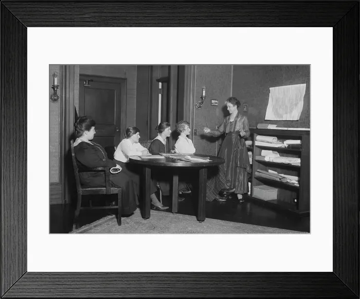 Framed Print : Elizabeth R. Wylie & class, between c1915 and c1920. Creator: Bain News Service. Elizabeth R. Wylie & class, between c1915 and c1920. Creator: Bain News Service Framed Print : Elizabeth R. Wylie & class, between c1915 and c1920. Creator: Bain News Service. Elizabeth R. Wylie & class, between c1915 and c1920. Creator: Bain News Service