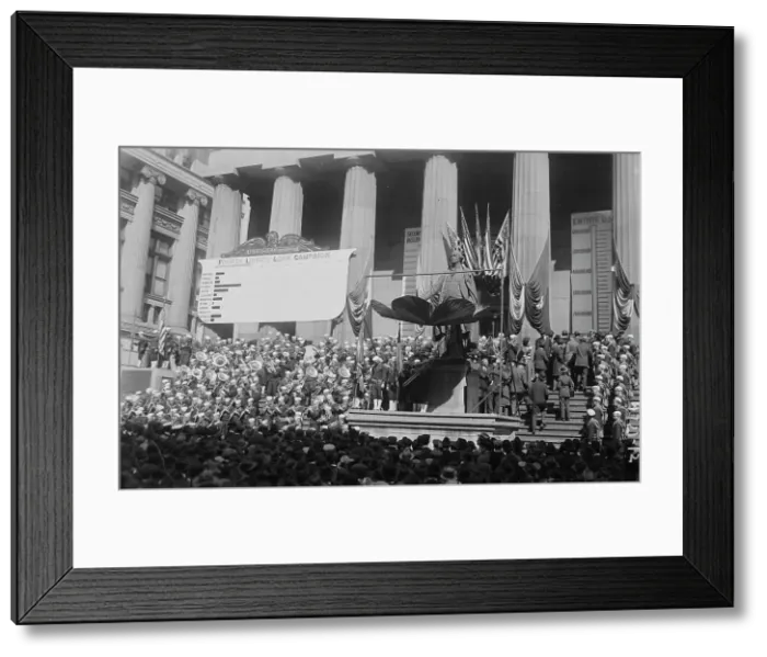 Framed Print : Sub-treasury, 4 Oct 1918. Creator: Bain News Service Framed Print : Sub-treasury, 4 Oct 1918. Creator: Bain News Service