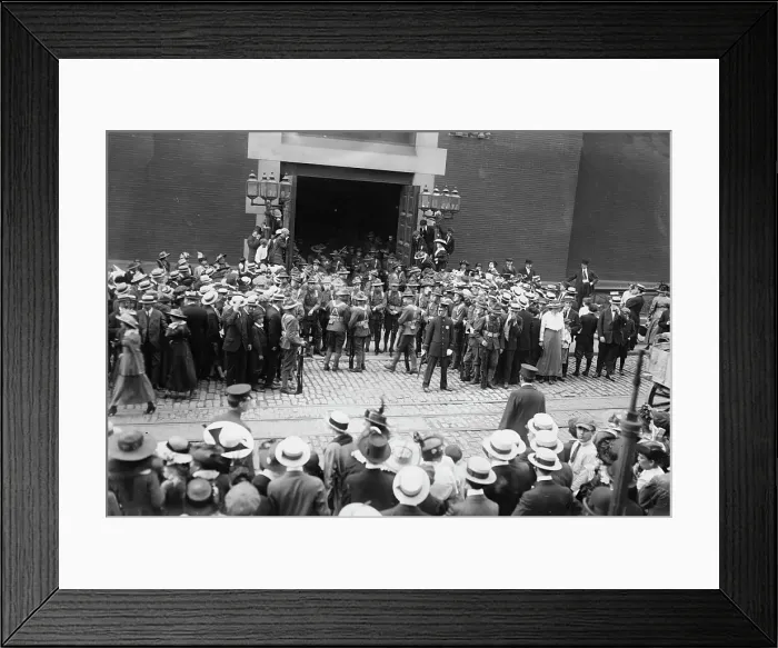 Framed Print : Departure -- 7th Regt, N.Y. between c1915 and c1920. Creator: Bain News Service Framed Print : Departure -- 7th Regt, N.Y. between c1915 and c1920. Creator: Bain News Service