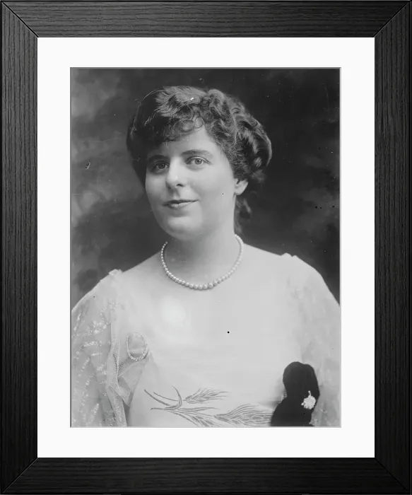 Framed Print : Margaret Draper, 1916. Creator: Bain News Service Framed Print : Margaret Draper, 1916. Creator: Bain News Service