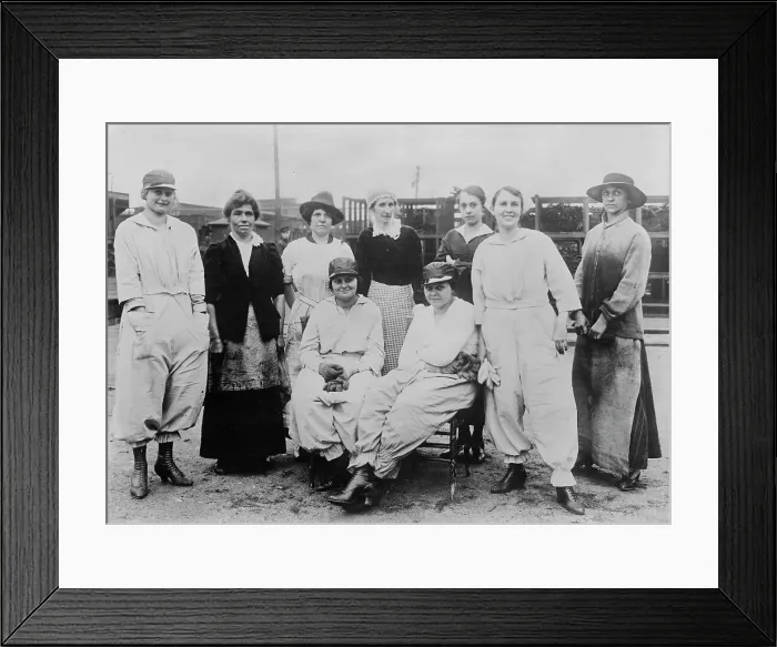 Framed Print : B & O Women Workers, Loraine, O. [i.e. Lorain, Ohio], 1917. Creator: Bain News Service. B & O Women Workers, Loraine, O. [i.e. Lorain, Ohio], 1917. Creator: Bain News Service