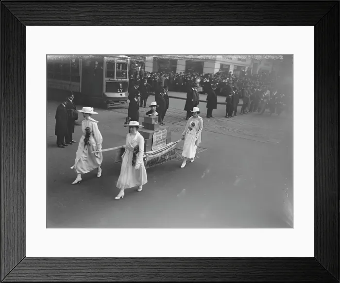 Framed Print : Suf. [i.e. suffrage] parade, 1917. Creator: Bain News Service