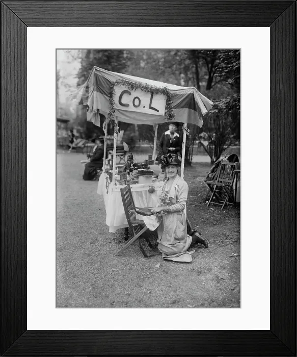 Framed Print : Mrs. Robt. Sylvester, between c1915 and c1920. Creator: Bain News Service Framed Print : Mrs. Robt. Sylvester, between c1915 and c1920. Creator: Bain News Service