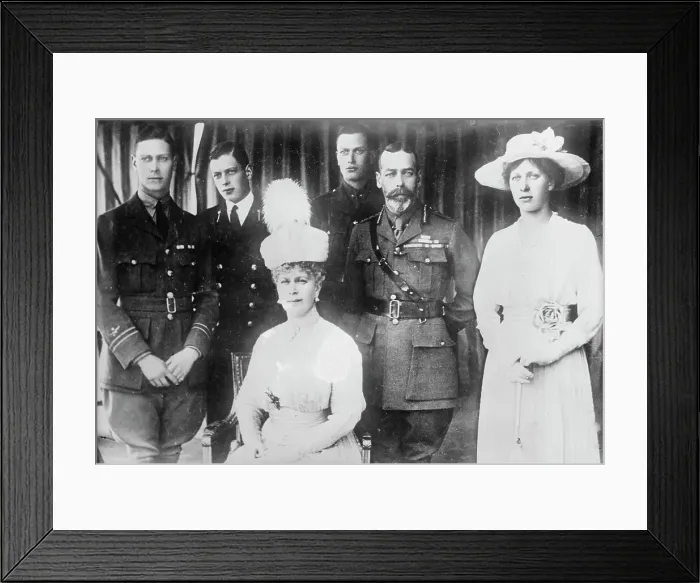 Framed Print : British royal family, between c1915 and c1920. Creator: Bain News Service Framed Print : British royal family, between c1915 and c1920. Creator: Bain News Service