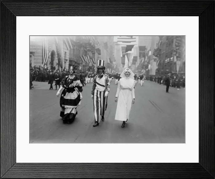 Framed Print : Parade, 12 Oct 1918. Creator: Bain News Service Framed Print : Parade, 12 Oct 1918. Creator: Bain News Service