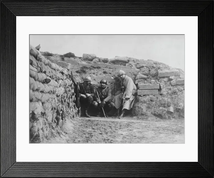 Framed Print : War Correspondents, Langewaede, 22 Sept 1918. Creator: Bain News Service Framed Print : War Correspondents, Langewaede, 22 Sept 1918. Creator: Bain News Service