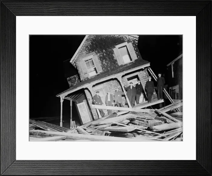 Framed Print : Seabright - Wrecked cottage, 1914. Creator: Bain News Service