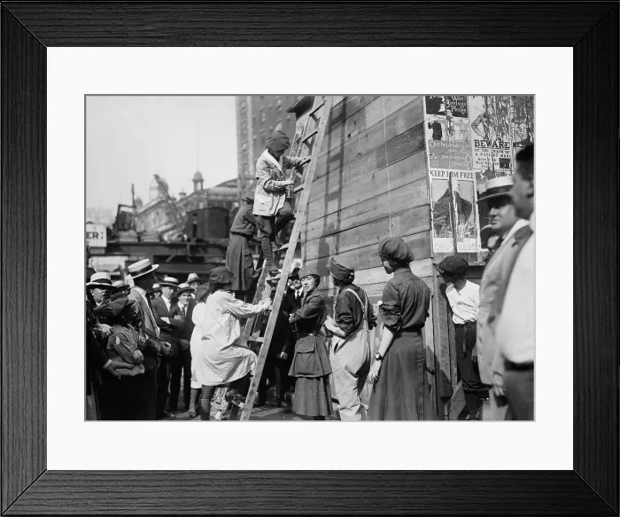 Framed Print : Theater, Times Sq. being painted, 20 Aug 1918. Creator: Bain News Service Framed Print : Theater, Times Sq. being painted, 20 Aug 1918. Creator: Bain News Service