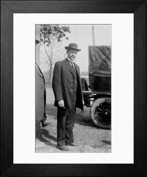 Framed Print : Robt. F. Ludlum [i.e. Ludlam], 1914. Creator: Bain News Service