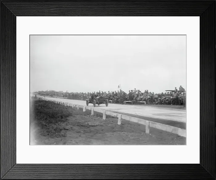 Framed Print : Dawson's Marmon, 1910. Creator: Bain News Service Framed Print : Dawson's Marmon, 1910. Creator: Bain News Service