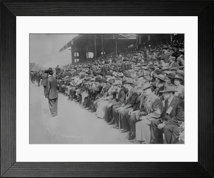 Framed Print : Chicago fans, between c1910 and c1915. Creator: Bain News Service Framed Print : Chicago fans, between c1910 and c1915. Creator: Bain News Service