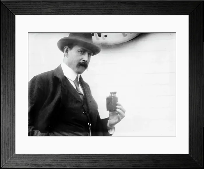 Framed Print : German Scientist with detective camera, between c1910 and c1915. Creator: Bain News Service