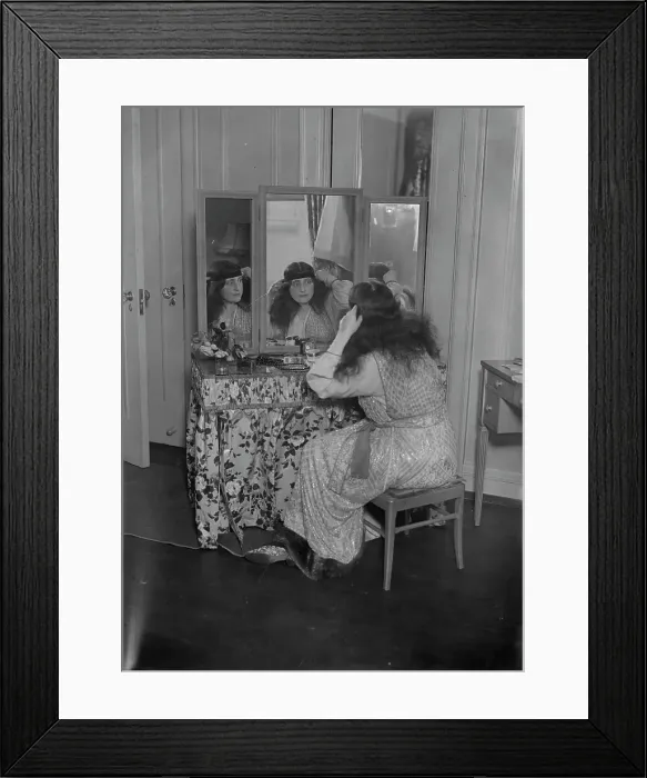 Framed Print : Gabrielle Gills, 1917. Creator: Bain News Service Framed Print : Gabrielle Gills, 1917. Creator: Bain News Service