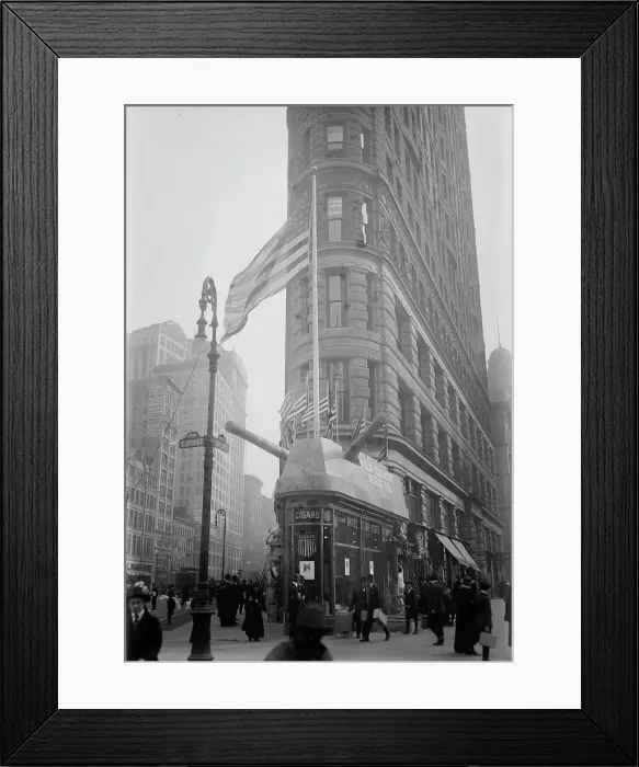 Framed Print : Recruiting address -- 23d & Broadway, N.Y. between 1917 and 1918. Creator: Bain News Service Framed Print : Recruiting address -- 23d & Broadway, N.Y. between 1917 and 1918. Creator: Bain News Service