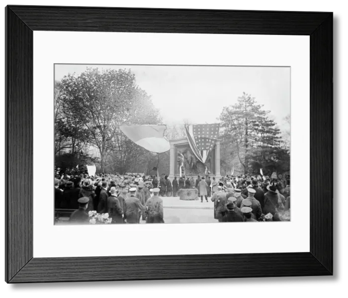 Framed Print : Joffre in Br'klyn [i.e. Brooklyn], no date. Creator: Bain News Service