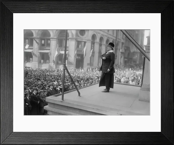 Framed Print : Ernestine Schumann-Heink, between c1915 and c1920. Creator: Bain News Service Framed Print : Ernestine Schumann-Heink, between c1915 and c1920. Creator: Bain News Service