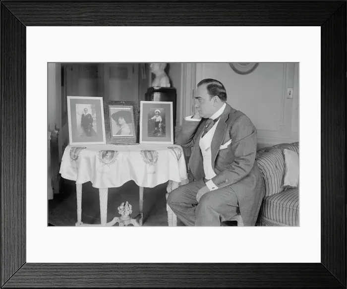Framed Print : E. Caruso, between c1915 and c1920. Creator: Bain News Service Framed Print : E. Caruso, between c1915 and c1920. Creator: Bain News Service