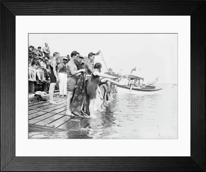 Framed Print : Coney Isl Races-start of 100 yd. (women's), between c1910 and c1915. Creator: Bain News Service Framed Print : Coney Isl Races-start of 100 yd. (women's), between c1910 and c1915. Creator: Bain News Service