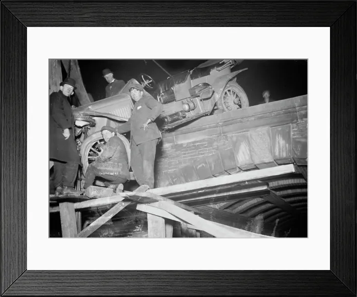 Framed Print : N.Y.C. auto wrecked in Central Park, between c1910 and c1915. Creator: Bain News Service Framed Print : N.Y.C. auto wrecked in Central Park, between c1910 and c1915. Creator: Bain News Service
