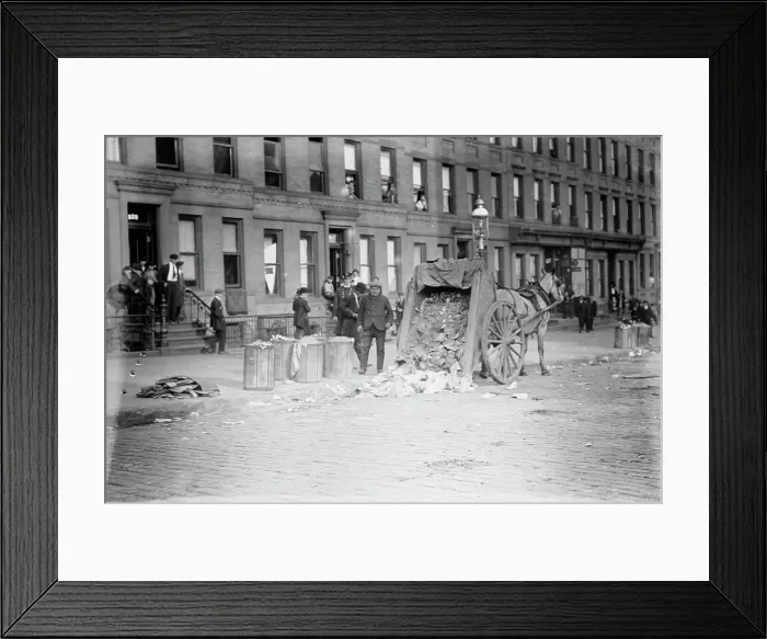 Framed Print : New York's streets, 1911. Creator: Bain News Service Framed Print : New York's streets, 1911. Creator: Bain News Service